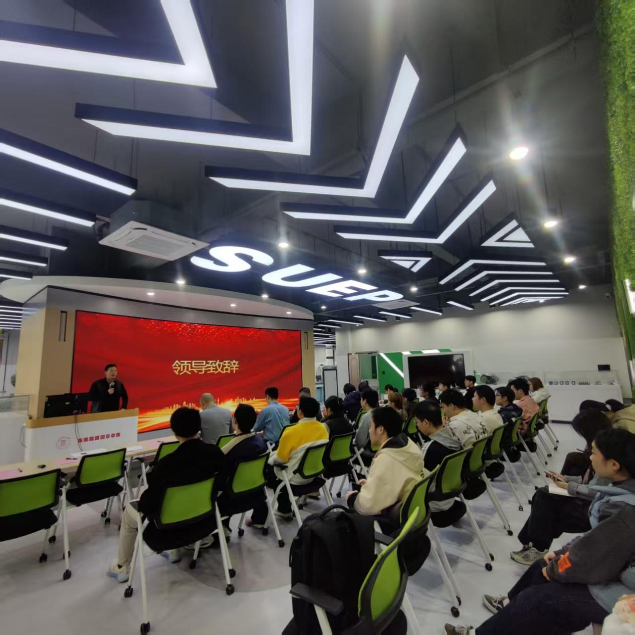 赋能能源电力人才培养，启航AI数智化新篇章——我校首届人工智能微专业结业典礼举办