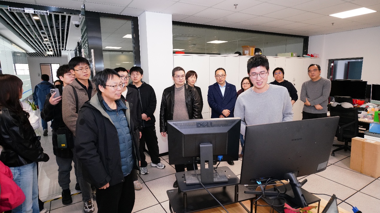 太阳集团tyc151cc信息安全教工党支部赴上海市信息安全测评认证中心开展联合学习暨共建签约仪式